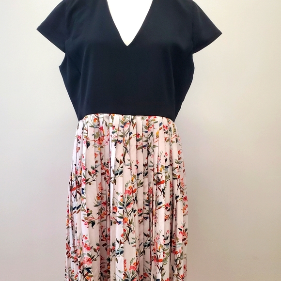 Ted Baker Inspired Dessy Floral Skirt Size 4 - Picture 2 of 16